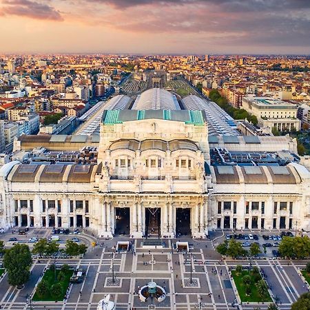 Apt Vicino Alla Metropolitana Porta Romana, 4 Minuti Da Duomo, Free Wifi&Netflix Mailand Exterior foto